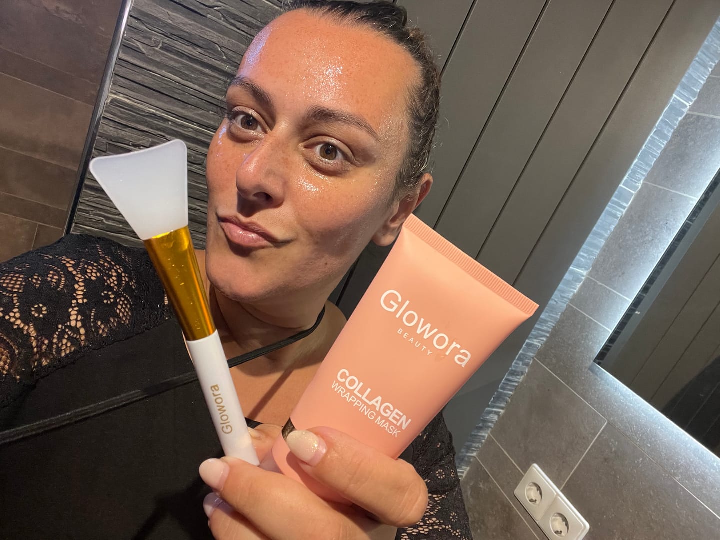 Kundfoto i recension av Bio-kollagenmask + borste